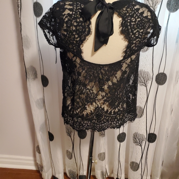 NWT Abercomibe & Fitch black Lace top in size xs small - Picture 4 of 5